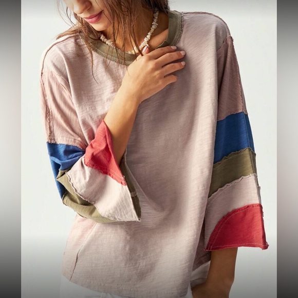 Colorblock Bell Sleeve Top - Picture 7 of 8